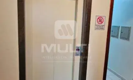 Apartamento com 3 quartos à venda no Osvaldo Rezende, Uberlândia 