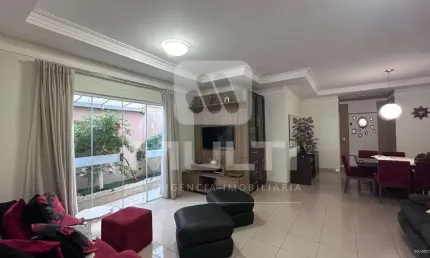 Casa com 4 quartos à venda no Jardim Karaíba, Uberlândia 