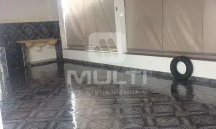 Casa com 3 quartos à venda no Martins, Uberlândia 