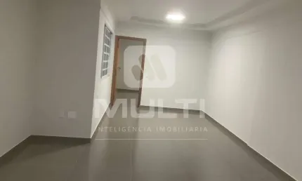 Casa com 3 quartos à venda no Jardim Karaíba, Uberlândia  por R$ 980.000