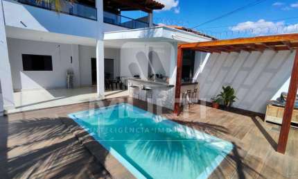 Casa com 5 quartos à venda no Parque Residencial do Camaru, Uberlândia  por R$ 1.025.000