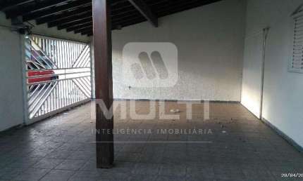 Casa com 3 quartos à venda no Brasil, Uberlândia  por R$ 880.000