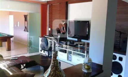 Casa com 4 quartos à venda no Jardim Karaíba, Uberlândia  por R$ 3.000.000