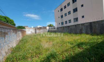 Terreno comercial à venda no Umuarama, Uberlândia  por R$ 350.000