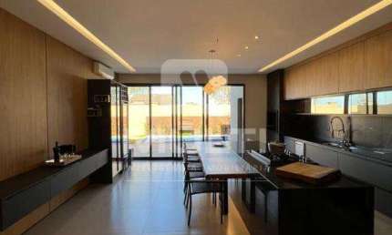 Casa em condomínio fechado com 3 quartos à venda no Shopping Park, Uberlândia  por R$ 1.900.000
