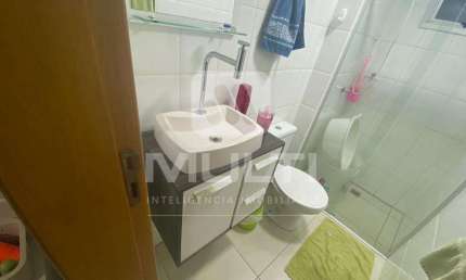 Apartamento com 3 quartos à venda na Nossa Senhora das Graças, Uberlândia  por R$ 219.000