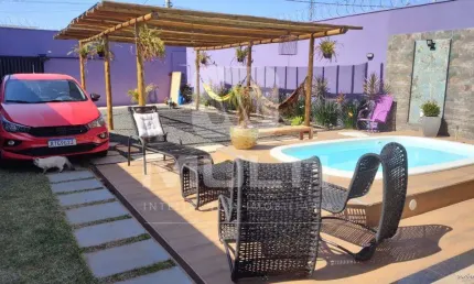 Casa com 2 quartos à venda no Portal do Vale, Uberlândia  por R$ 850.000