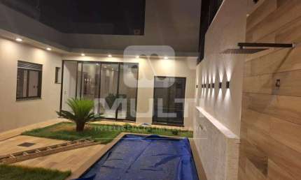Casa com 3 quartos à venda no Grand Ville, Uberlândia  por R$ 1.290.000