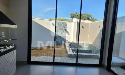 Casa em condomínio fechado com 3 quartos à venda em Laranjeiras, Uberlândia  por R$ 1.800.000