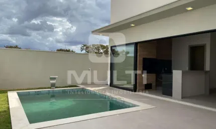 Casa em condomínio fechado com 3 quartos à venda em Laranjeiras, Uberlândia  por R$ 2.190.000