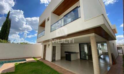 Casa em condomínio fechado com 4 quartos à venda em Varanda Sul, Uberlândia  por R$ 3.200.000