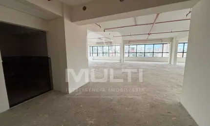 Sala comercial à venda no Tabajaras, Uberlândia  por R$ 2.079.000