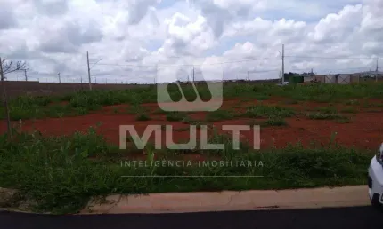 Terreno em condomínio fechado à venda no Novo Mundo, Uberlândia  por R$ 372.000