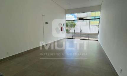 Ponto comercial à venda no Santa Mônica, Uberlândia  por R$ 380.000