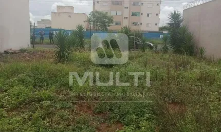 Terreno comercial à venda no Novo Mundo, Uberlândia  por R$ 295.000