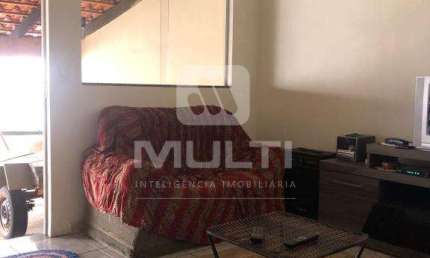 Casa com 2 quartos à venda no Jardim das Palmeiras, Uberlândia  por R$ 350.000