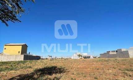 Terreno comercial à venda no Grand Ville, Uberlândia  por R$ 270.000
