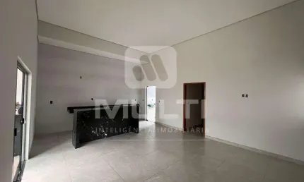 Casa com 3 quartos à venda no Jardim Europa, Uberlândia  por R$ 660.000