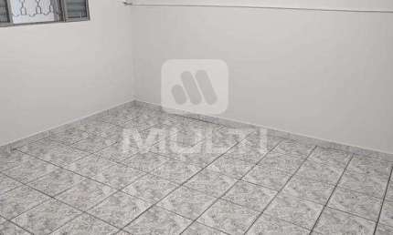Casa comercial para alugar no Santa Mônica, Uberlândia  por R$ 1.300