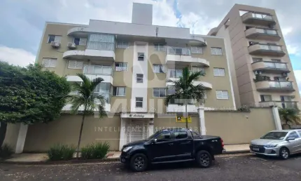 Apartamento com 2 quartos para alugar no Osvaldo Rezende, Uberlândia  por R$ 1.800