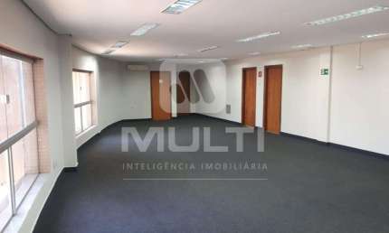 Sala comercial para alugar no Tabajaras, Uberlândia  por R$ 4.500