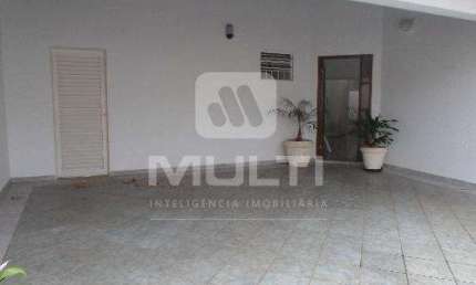 Casa com 4 quartos para alugar no Jardim Karaíba, Uberlândia  por R$ 8.500
