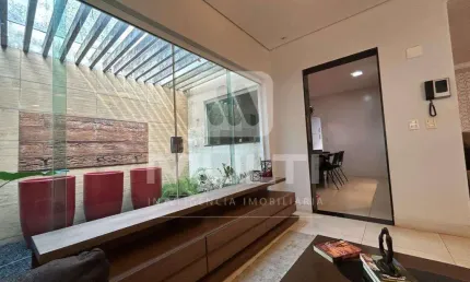 Casa com 3 quartos para alugar no Patrimônio, Uberlândia  por R$ 5.500