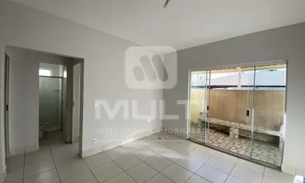 Apartamento com 2 quartos para alugar no Tubalina, Uberlândia  por R$ 1.300