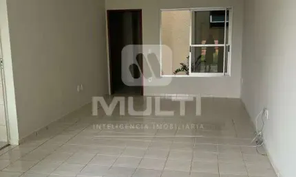 Apartamento com 3 quartos à venda no Santa Mônica, Uberlândia  por R$ 470.000