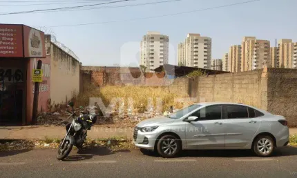 Terreno comercial à venda no planalto, uberlândia  por r$ 2.500.000