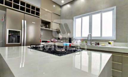 Casa com 3 quartos à venda no City Uberlândia, Uberlândia  por R$ 1.750.000