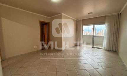 Apartamento com 3 quartos à venda no Osvaldo Rezende, Uberlândia  por R$ 550.000