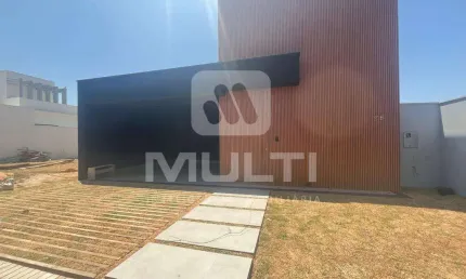 Casa em condomínio fechado com 4 quartos à venda em Laranjeiras, Uberlândia  por R$ 2.625.000