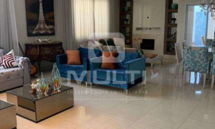 Casa com 3 quartos à venda no Vigilato Pereira, Uberlândia  por R$ 1.490.000