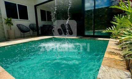 Casa em condomínio fechado com 3 quartos à venda em Laranjeiras, Uberlândia  por R$ 1.330.000