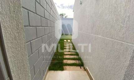 Casa em condomínio fechado com 3 quartos à venda em Laranjeiras, Uberlândia  por R$ 950.000