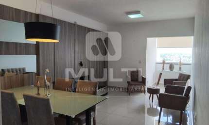 Apartamento com 3 quartos à venda no Osvaldo Rezende, Uberlândia  por R$ 438.000