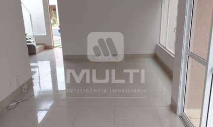 Casa em condomínio fechado com 3 quartos à venda no Granja Marileusa, Uberlândia  por R$ 1.000.000