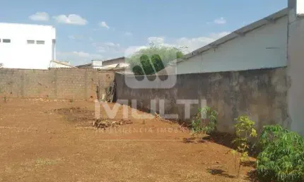 Terreno comercial à venda no Custódio Pereira, Uberlândia  por R$ 270.000