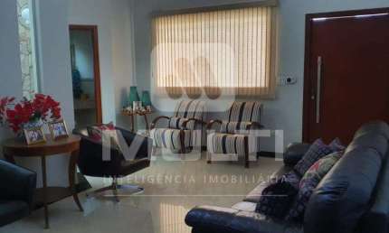 Casa com 4 quartos à venda no Jardim das Acácias, Uberlândia  por R$ 2.250.000
