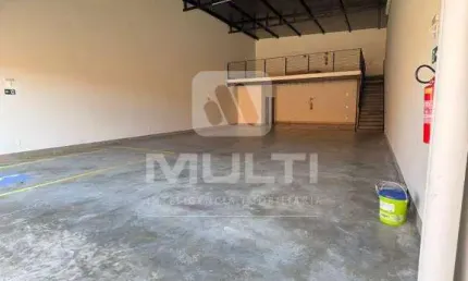 Barracão / Galpão / Depósito à venda no Brasil, Uberlândia  por R$ 1.200.000