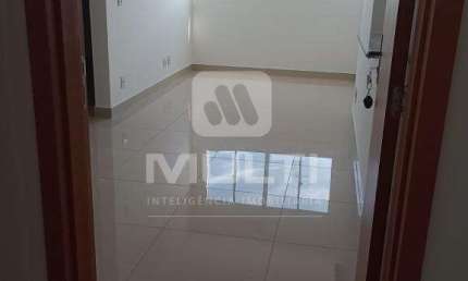Apartamento com 2 quartos à venda no Dona Zulmira, Uberlândia  por R$ 240.000
