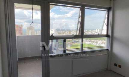Sala comercial à venda no Granja Marileusa, Uberlândia  por R$ 335.000