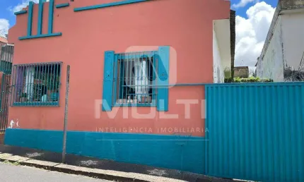 Casa com 4 quartos à venda no centro, uberlândia  por r$ 400.000