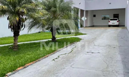 Casa com 3 quartos à venda no Custódio Pereira, Uberlândia  por R$ 760.000