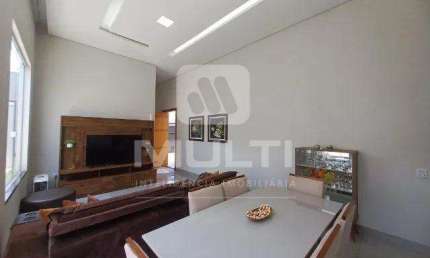 Casa com 3 quartos à venda na Cidade Jardim, Uberlândia  por R$ 1.250.000