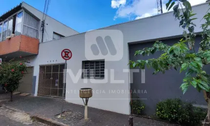 Casa comercial à venda no Custódio Pereira, Uberlândia  por R$ 750.000