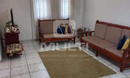 Casa com 4 quartos à venda no Tibery, Uberlândia  por R$ 850.000
