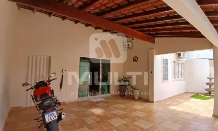 Casa com 4 quartos à venda no Jaraguá, Uberlândia  por R$ 1.300.000