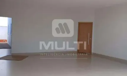 Casa com 3 quartos à venda no Jardim Auroras, Uberlândia  por R$ 650.000